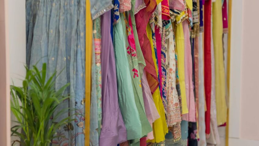 Best Monsoon Outfit Ideas for Comfortable and Stylish Dressing
